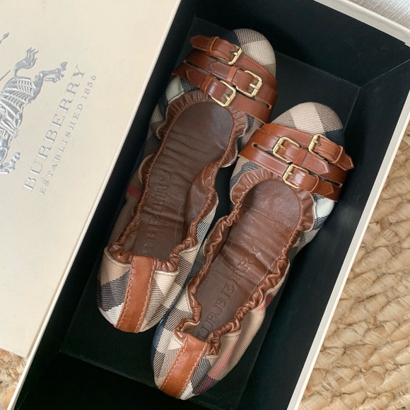 Burberry Ballet Flats in Nova Check Plaid with Brown Leather Triple Buckle EU 37 - Picture 2 of 16